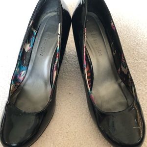 Black Wedges